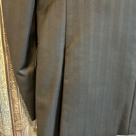 Ermenegildo Zegna (Su Misura) Trofeo Men's 100% Wool Suit. - Picture 6 of 16